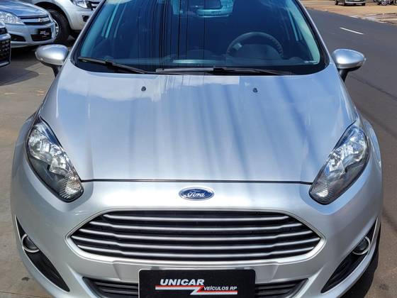 FORD FIESTA 1.6 SE PLUS HATCH 16V FLEX 4P POWERSHIFT FORD FIESTA 1.6 SE PLUS HATCH 16V FLEX 4P POWERSHIFT